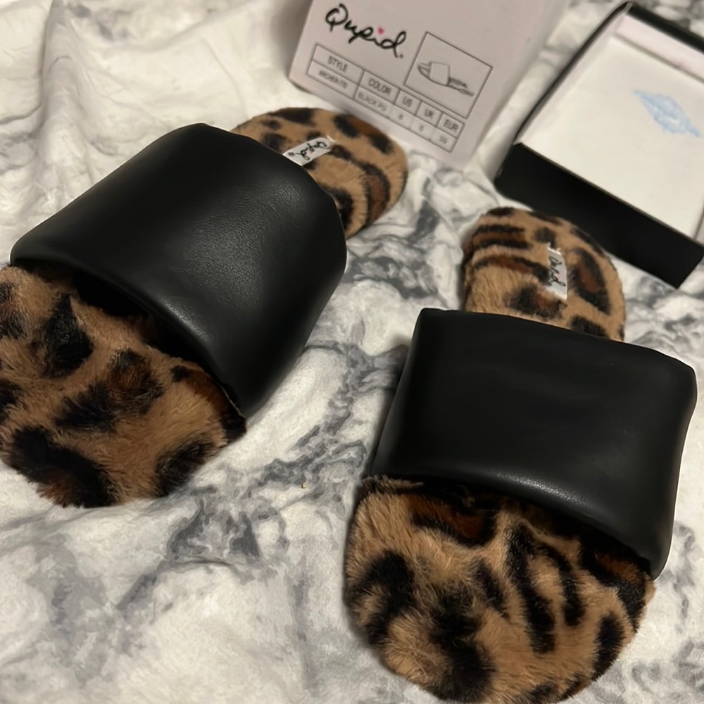 NEW never worn!!